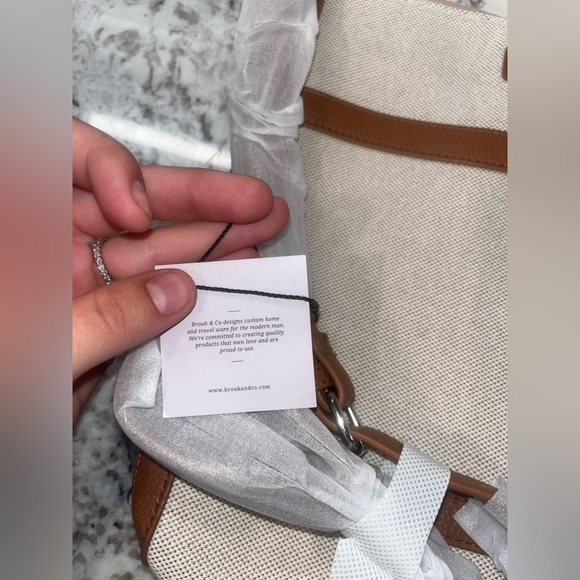 Brouk And Co Capri Double Wine Bag Brown Cream Tan New with Tag - Picture 2 of 6